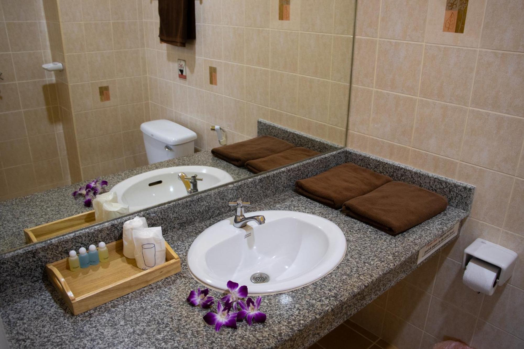 קאו לק Thai Life Guesthouse Khaolak מראה חיצוני תמונה