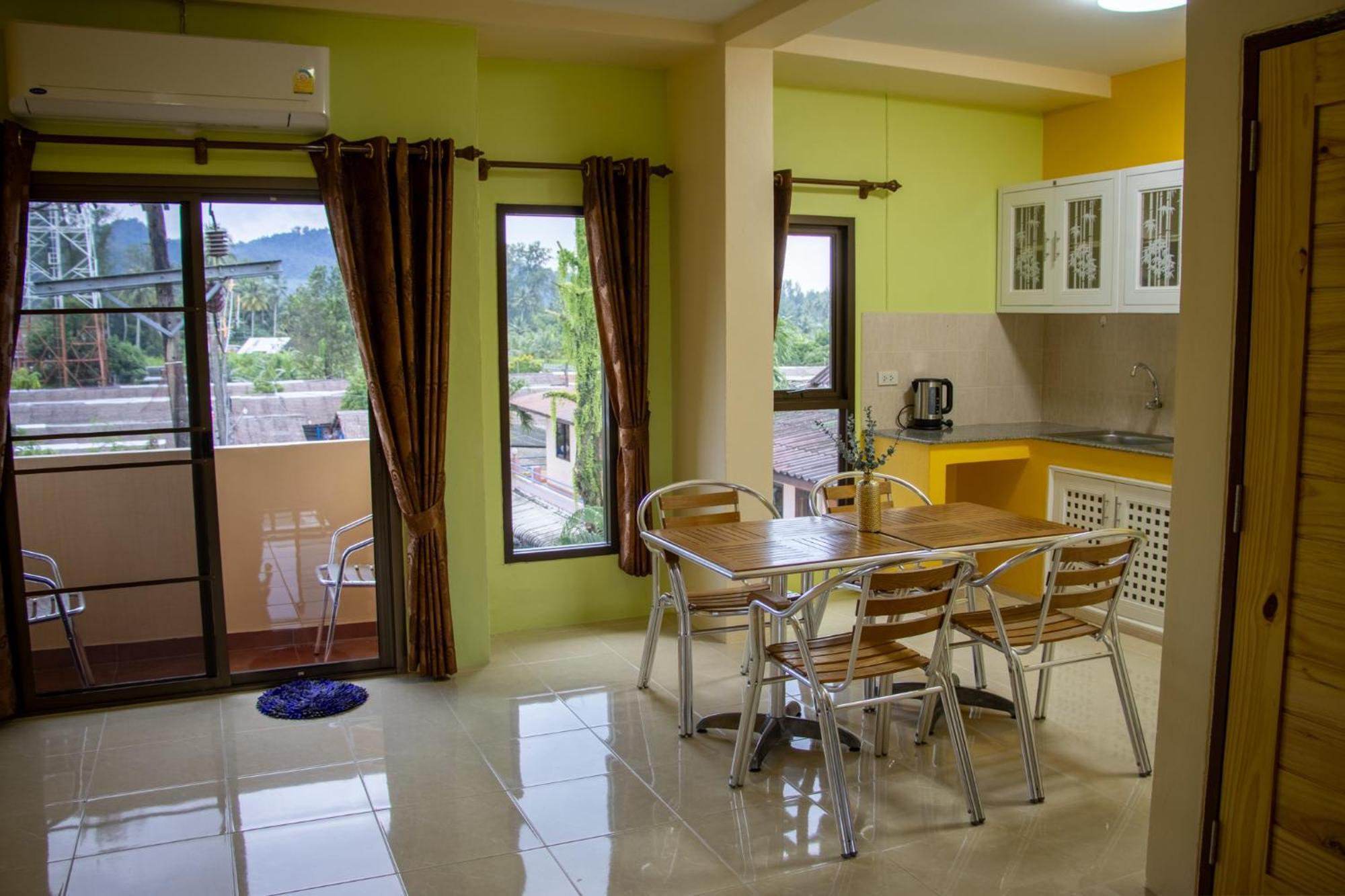 קאו לק Thai Life Guesthouse Khaolak מראה חיצוני תמונה