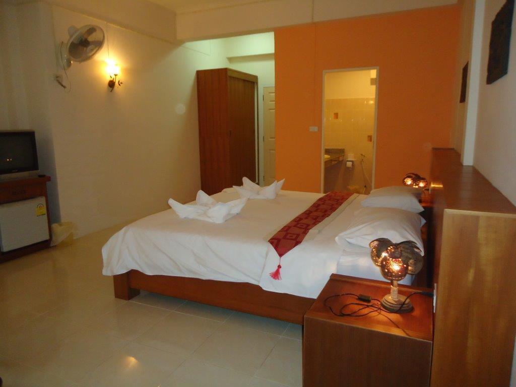 קאו לק Thai Life Guesthouse Khaolak מראה חיצוני תמונה