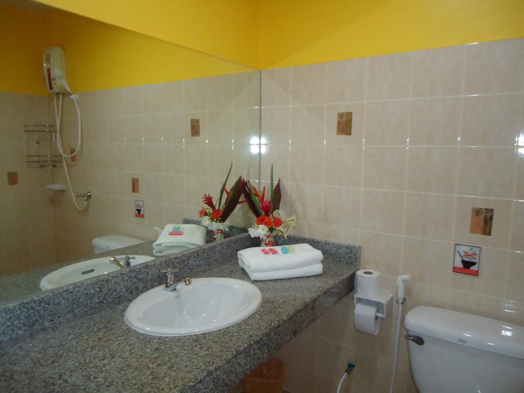 קאו לק Thai Life Guesthouse Khaolak מראה חיצוני תמונה